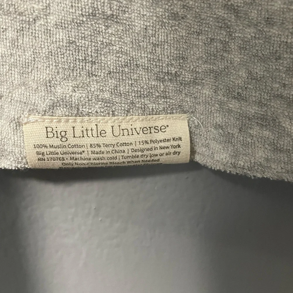 NWT Big Little Universe Reversible Muslin/ Terry Cotton Hooded Toddler Poncho.